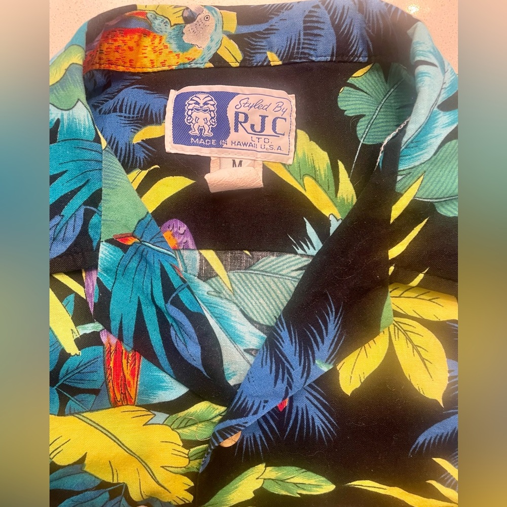 RJC - all cotton Hawaiian short sleeve shirt Size Medium - Picture 3 of 3